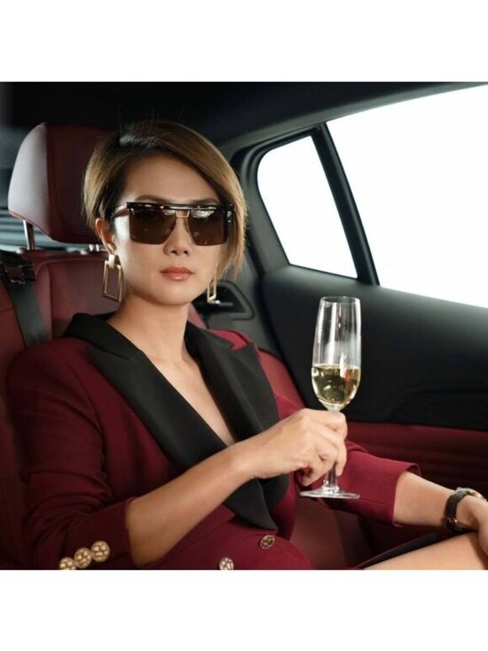 Max Mara MM0072 01A Square Sunglasses - Black/Smoke main image 9